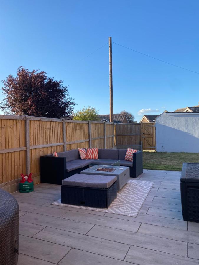 Luxury Recently Renovated 3 Bedroom Home In Sandwich Kent Exterior foto