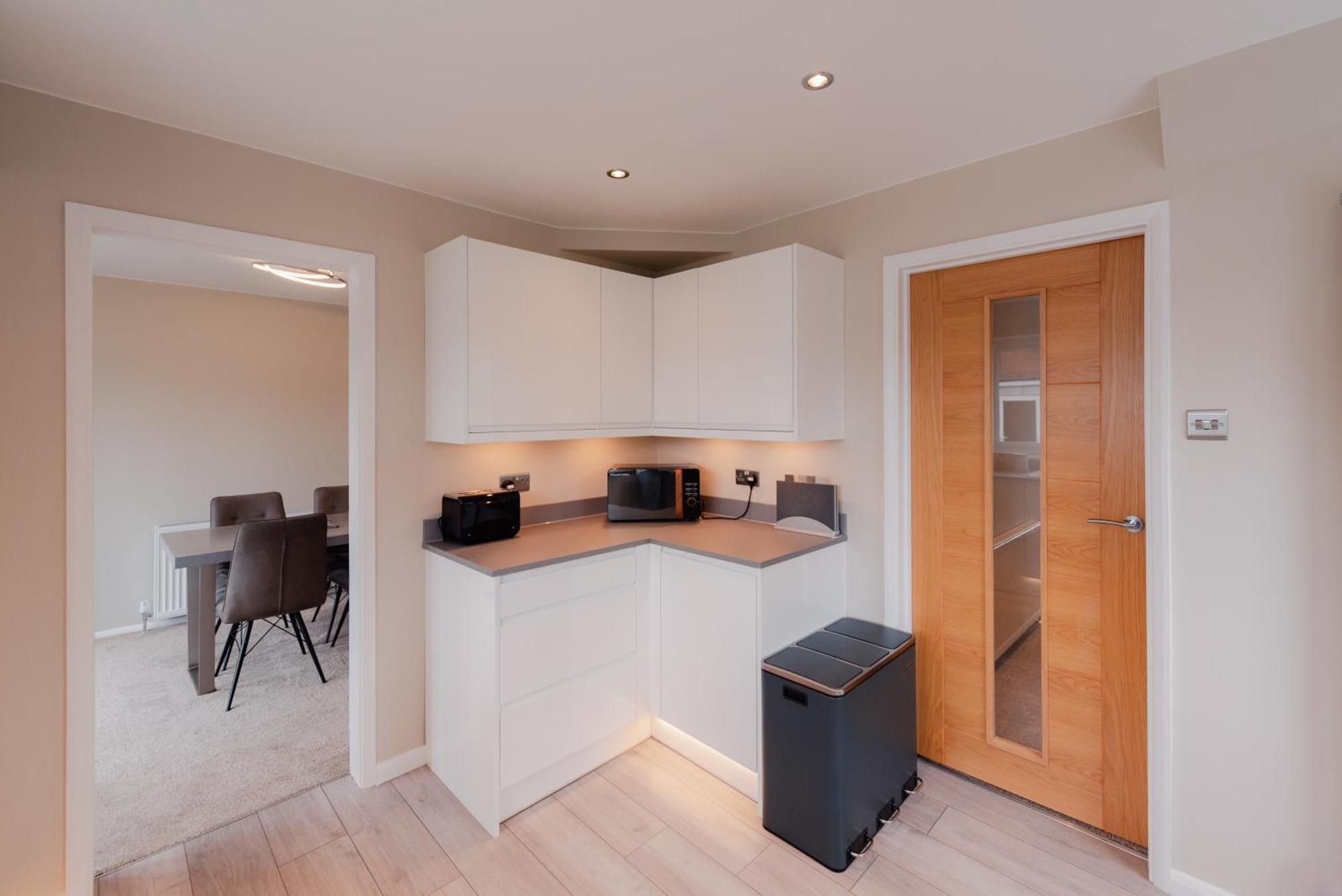 Luxury Recently Renovated 3 Bedroom Home In Sandwich Kent Exterior foto