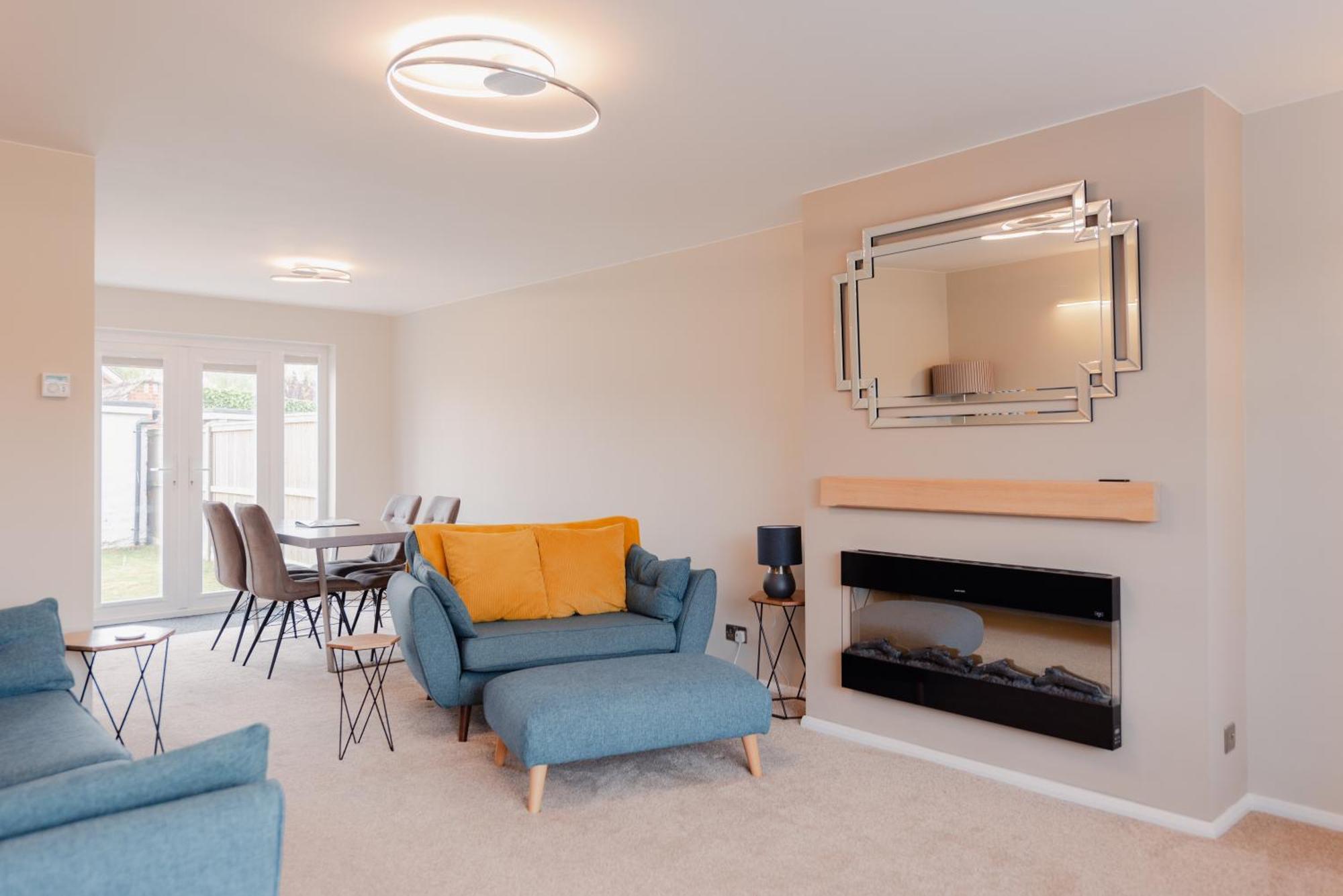 Luxury Recently Renovated 3 Bedroom Home In Sandwich Kent Exterior foto