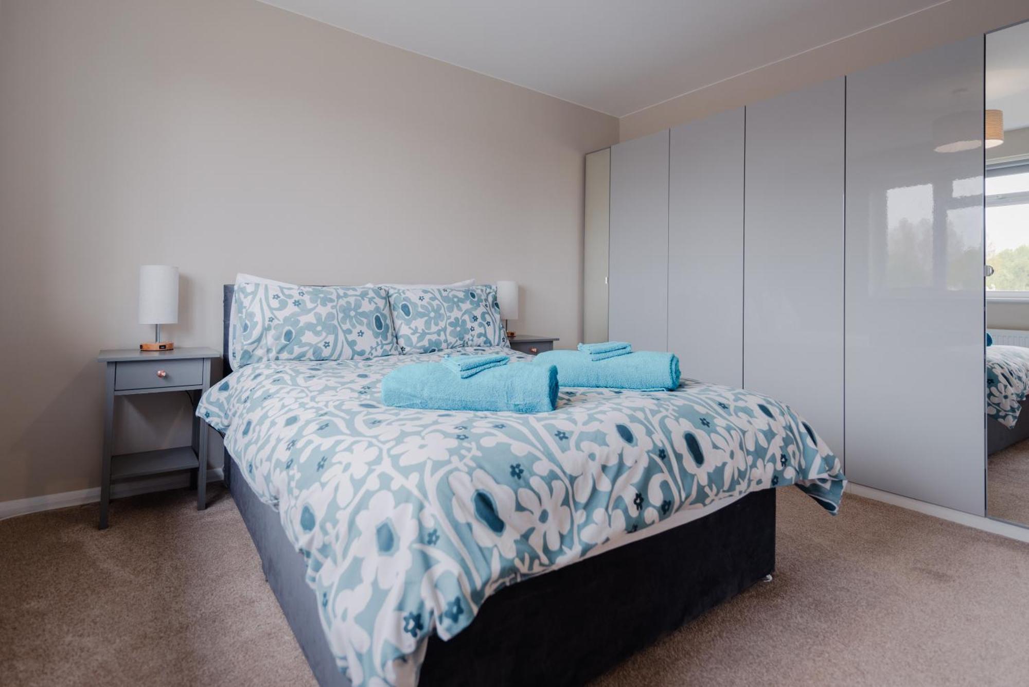 Luxury Recently Renovated 3 Bedroom Home In Sandwich Kent Exterior foto