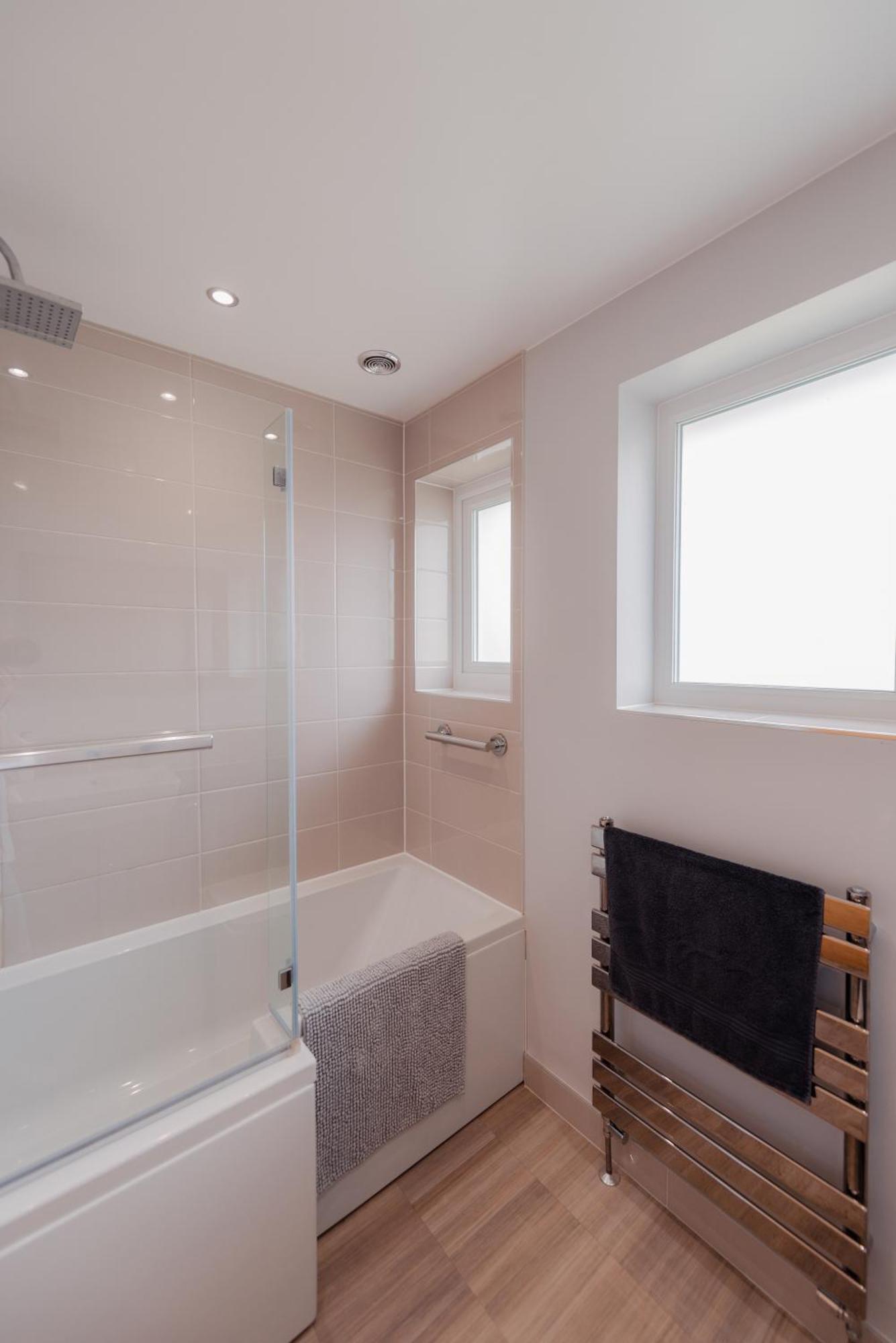 Luxury Recently Renovated 3 Bedroom Home In Sandwich Kent Exterior foto