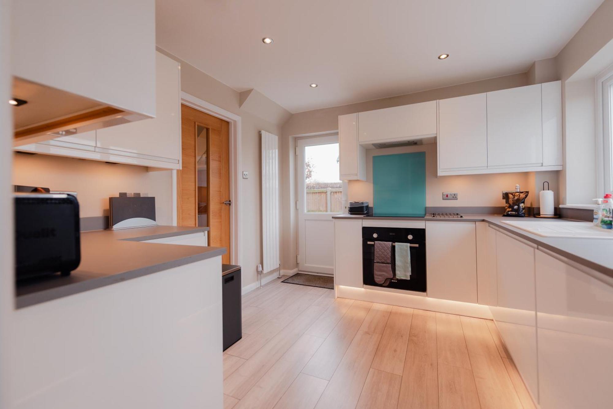 Luxury Recently Renovated 3 Bedroom Home In Sandwich Kent Exterior foto
