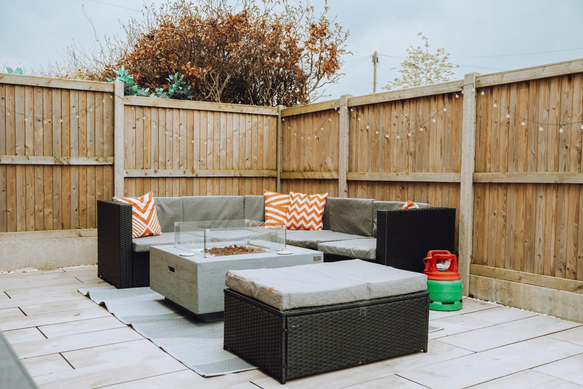 Luxury Recently Renovated 3 Bedroom Home In Sandwich Kent Exterior foto